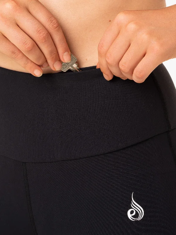 Staples Scrunch Bum Bike Shorts - Black