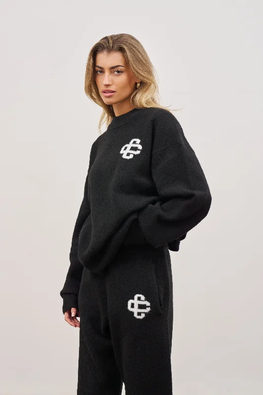 FLUFFY KNIT EMBLEM CREW - BLACK