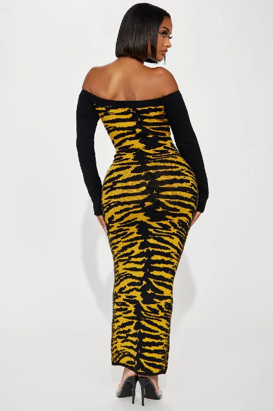 Queen Of The Jungle Sweater Maxi Dress - Black/combo