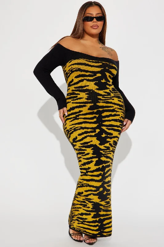 Queen Of The Jungle Sweater Maxi Dress - Black/combo