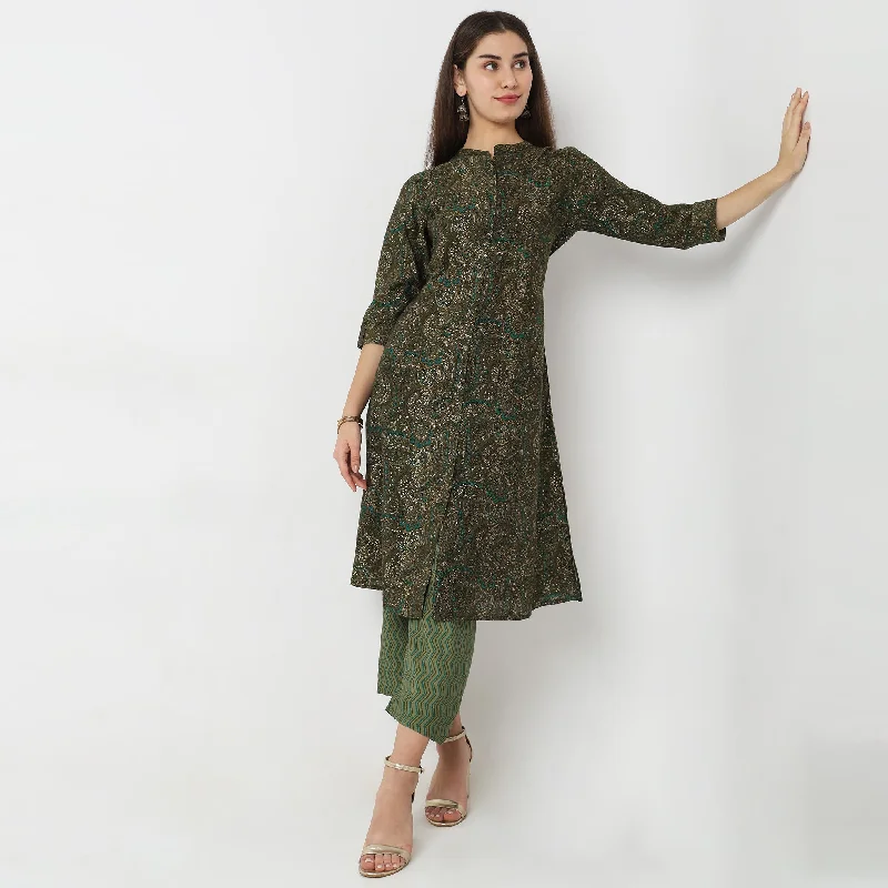 Regular Fit Printed Kurta with Pant Set